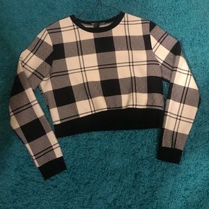 🖤 black & white pullover 🖤